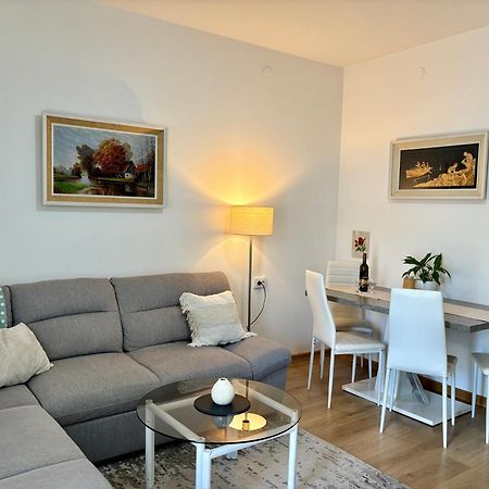 Apartment Gabrijela Pula Buitenkant foto